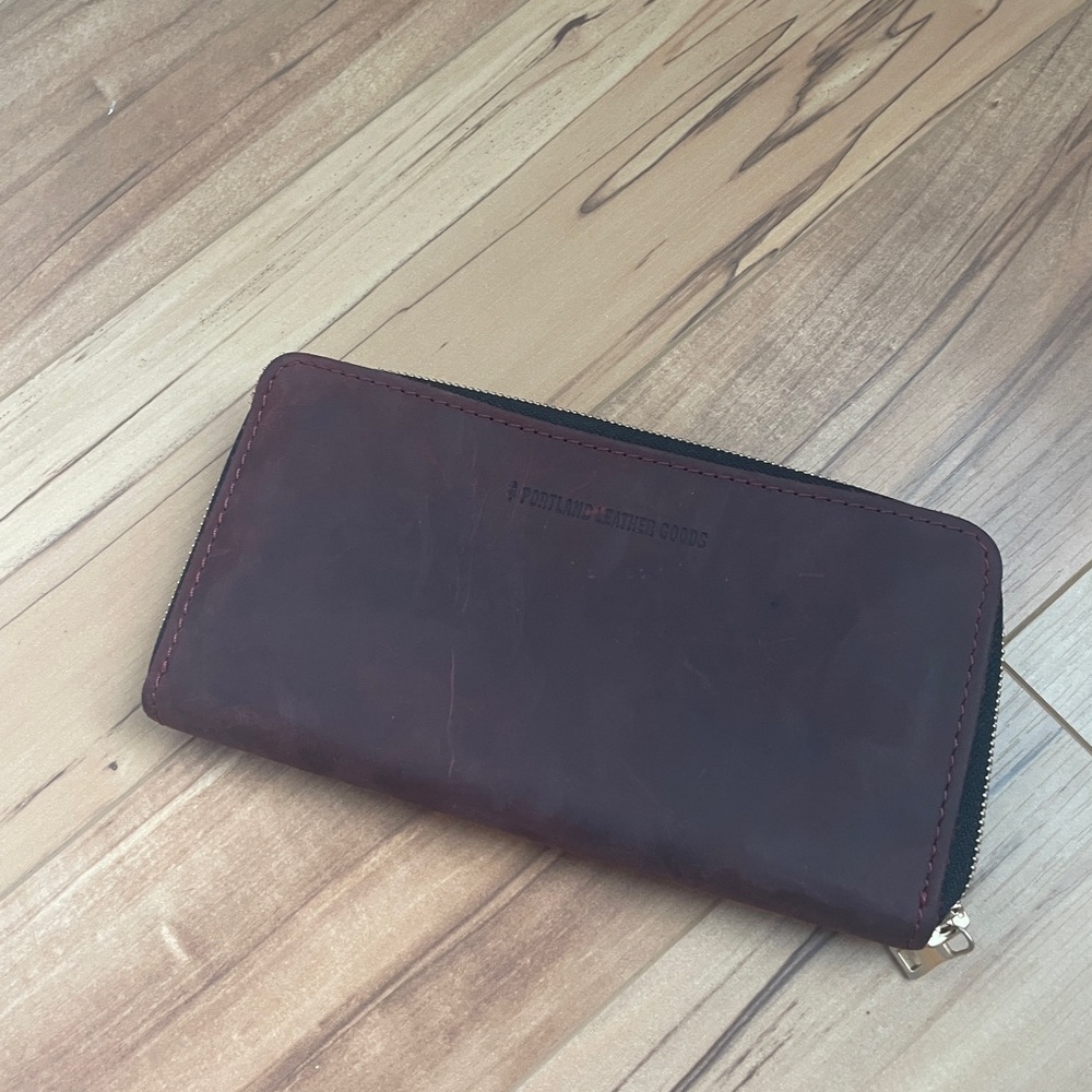 Portland Leather Goods ACCORDION ZIP WALLET in Merlot